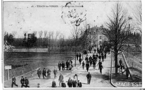 Sortie d'ouvriers (Thaon-les-Vosges)